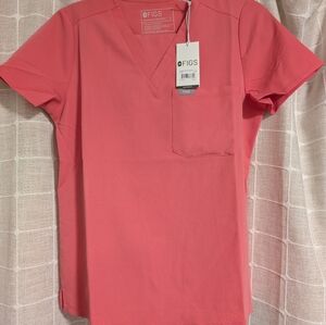 NWT Desert Rose Figs Top